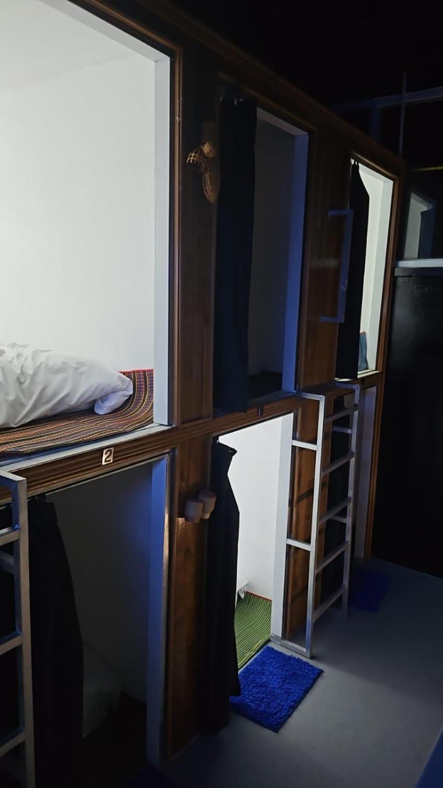 Kai Lions International Capsule Hostel Pakxe Eksteriør billede